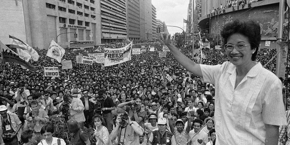 corazon-aquino-nobel