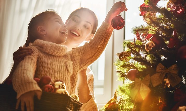 Yeni Yıl Heyecanı Evinize Gelsin: Yılbaşı Dekorasyon Fikirleri